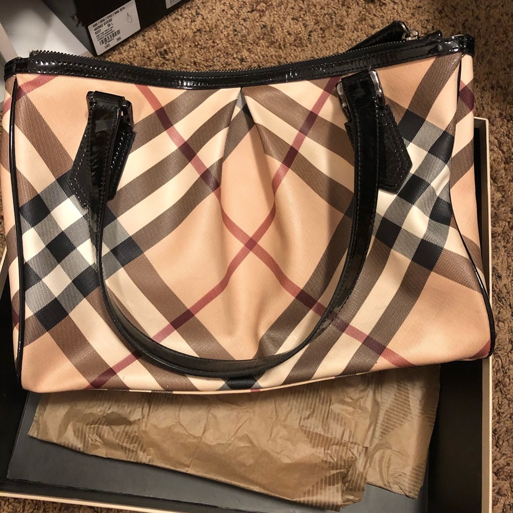 Burberry Nova Check bag